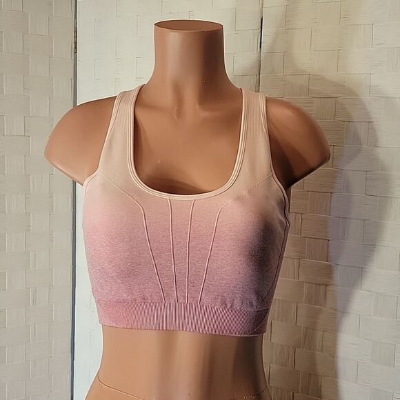 BRAND NEW I BELIEVE SPORT BRA WITH REMOVABLE PADDING - Picture 4 of 13